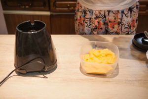 Smrznuti jogurt sa breskvama — korak 2