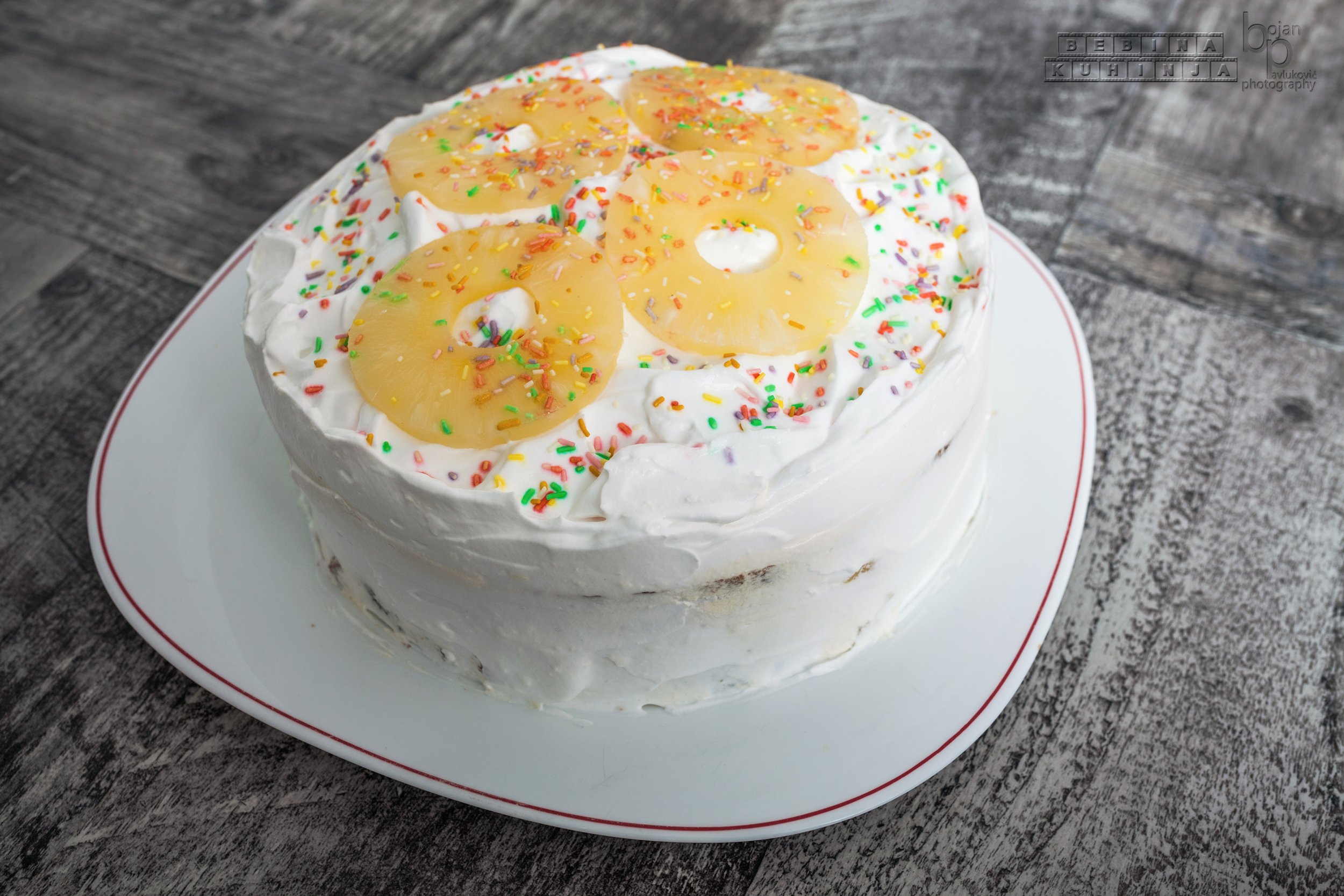 Torta od ananasa