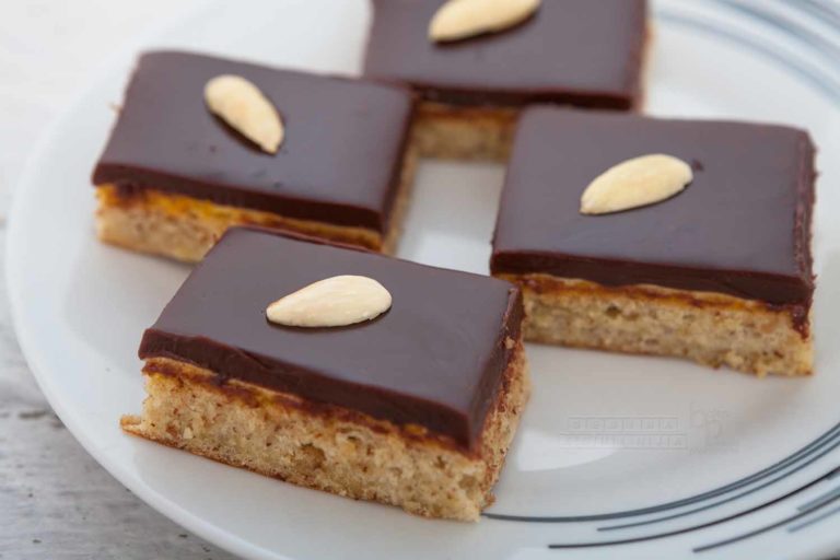 Badem kocke