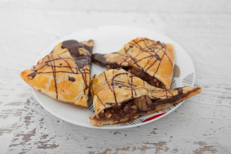 Kolač sa nutelom i bananom