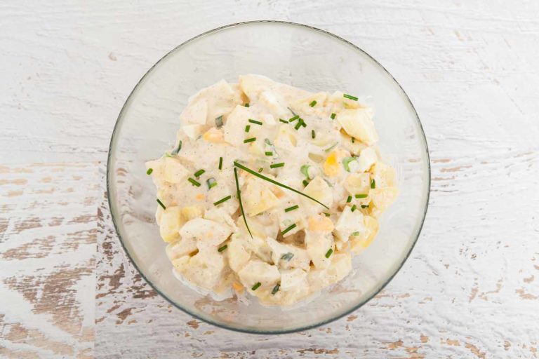Kremasta krompir salata