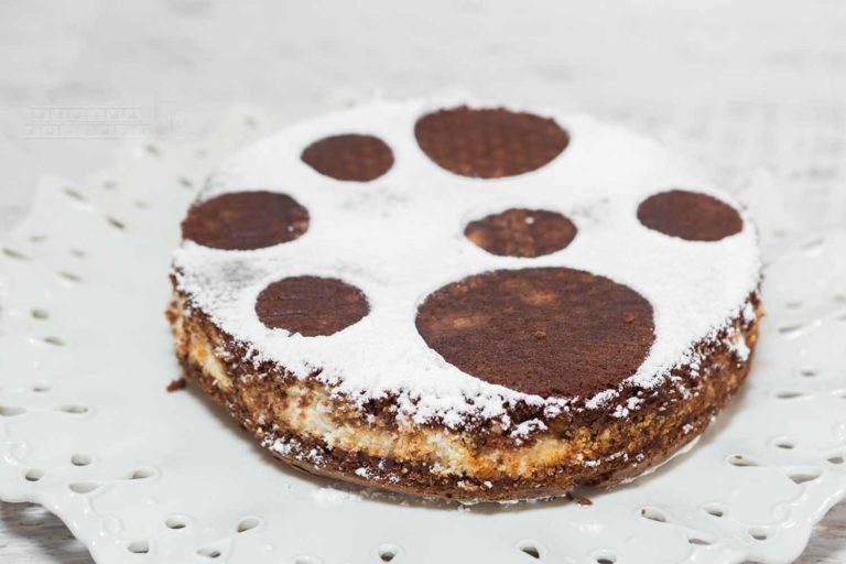 Crno bela torta