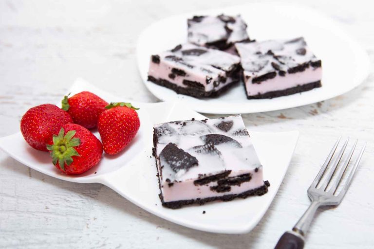 Oreo torta sa voćnim jogurtom