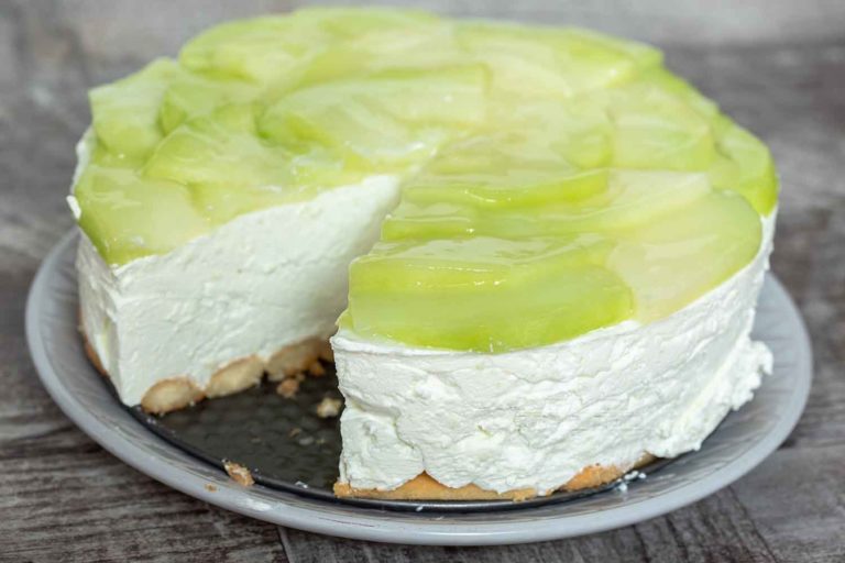 Osvežavajuća torta sa dinjom i bebi piškotama