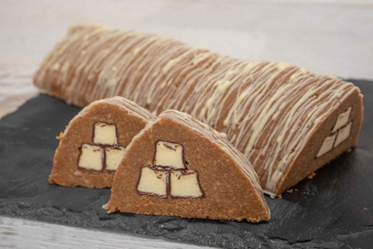 Keks rolat sa čokoladnim bananicama