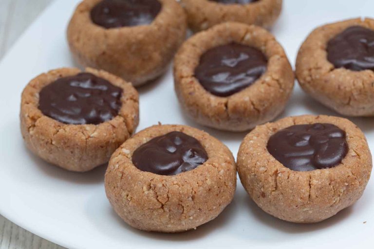Punjene čokoladne loptice